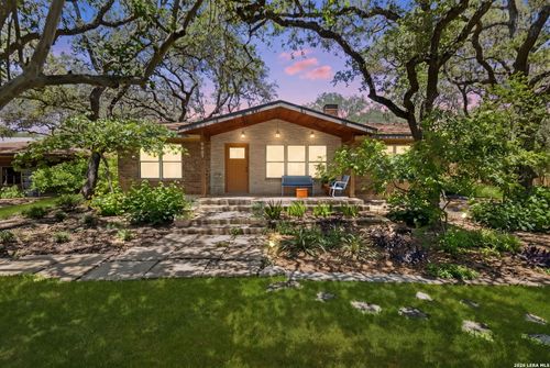 8627 Flint Rock Dr, Boerne, TX, 78006-5532 | Card Image