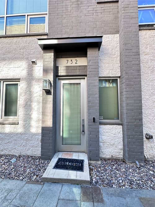 732 Cannen John Ln, Dallas, TX, 75204-6161 | Card Image