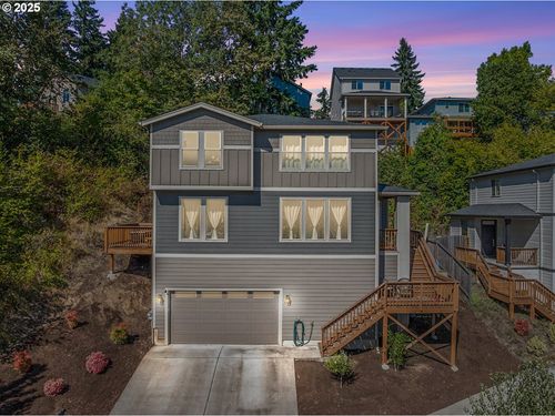 4613 Ne 12th Ct, Vancouver, WA, 98663-6304 | Card Image