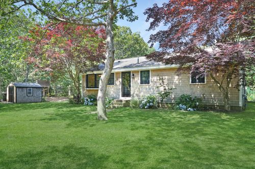 110 Otis Bassett Rd, West Tisbury, MA, 02575-5417 | Card Image