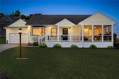66 Mare Terrace, Portsmouth, RI, 02871 | Card Image