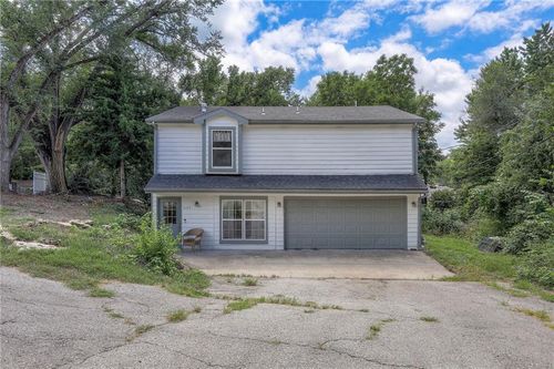 3107 W 9th St, Lawrence, KS, 66049-3125 | Card Image