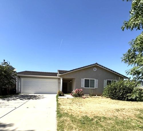 1073 Hickory St, Lindsay, CA, 93247-8260 | Card Image