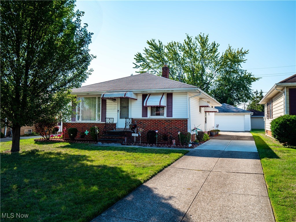 Eastwood Blvd, Garfield Heights, OH 44125