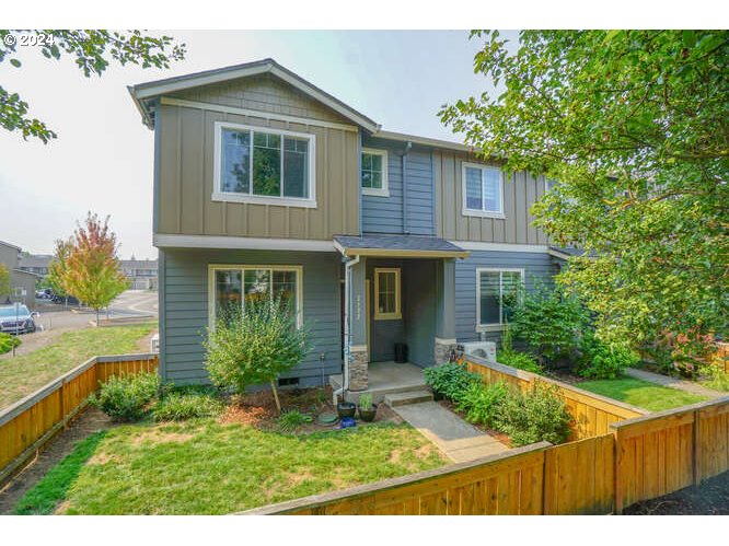 Four Seasons Ln, Vancouver, WA 98684