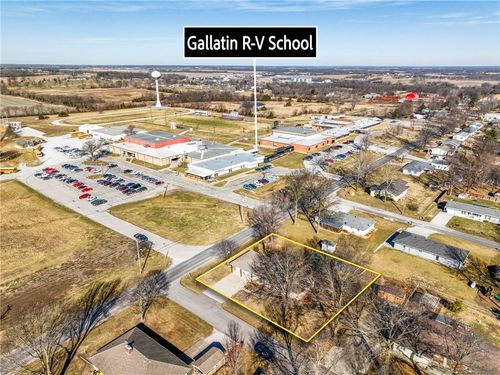 809 David Dr, Gallatin, MO, 64640-9474 | Card Image