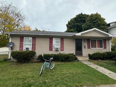 212 Mcdonough Street, House other with 3 bedrooms, 1 bathrooms and null parking in Sandusky OH | Image 1