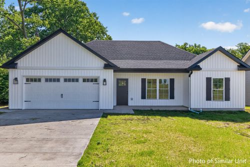 133 Maude Ln, Harrodsburg, KY, 40330-8916 | Card Image