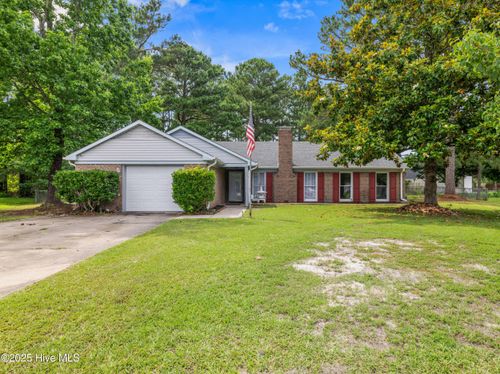 112 Old Post Ct, Jacksonville, NC, 28546-7396 | Card Image
