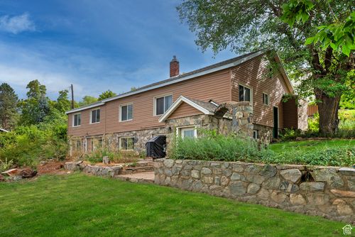 903 S 200 E, Farmington, UT, 84025-2154 | Card Image