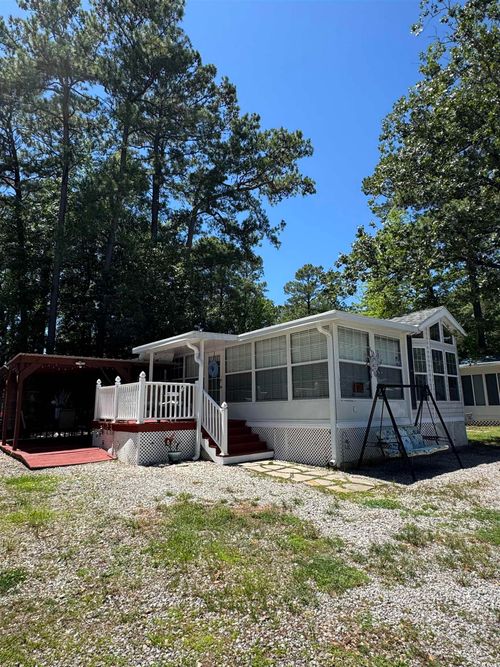 613 5th Ave S, Myrtle Beach, SC, 29577-4107 | Card Image