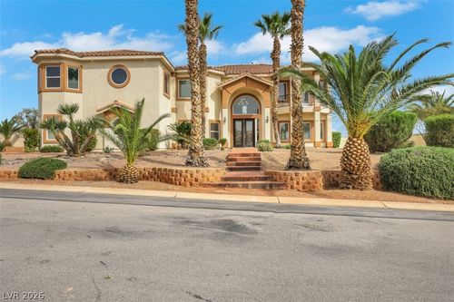 6695 N Grand Canyon Dr, Las Vegas, NV, 89149-1375 | Card Image