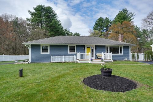 62 North St, Bellingham, MA, 02019-1713 | Card Image