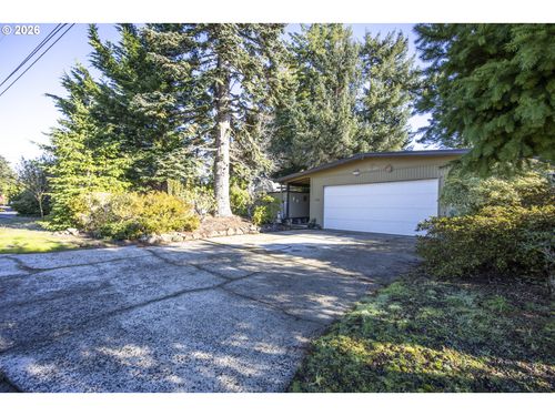 1750 W Park Dr, Florence, OR, 97439 | Card Image