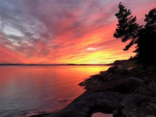 608 Tumbo Channel Rd, Saturna, BC, V0N0C5 | Card Image