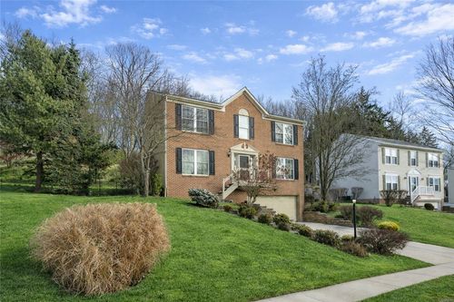 639 White Pine Dr, Mars, PA, 16046-3963 | Card Image