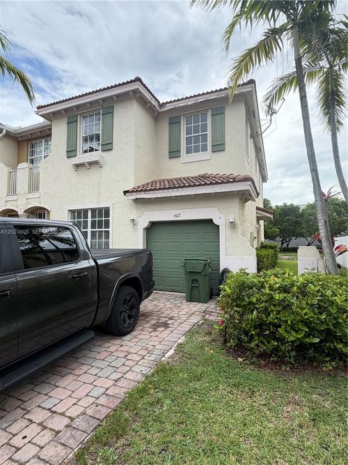 607 Ne 21st Ter, Homestead, FL, 33033-6030 | Card Image