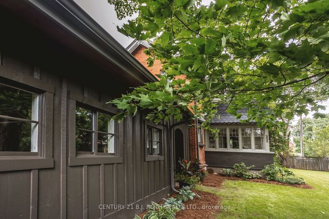 42 Burton Ave, House other with 3 bedrooms, 3 bathrooms and 2 parking in Barrie ON | Image 9
