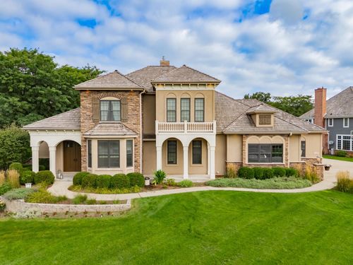 1500 E Bristlecone Drive, Hartland, WI, 53029 | Card Image