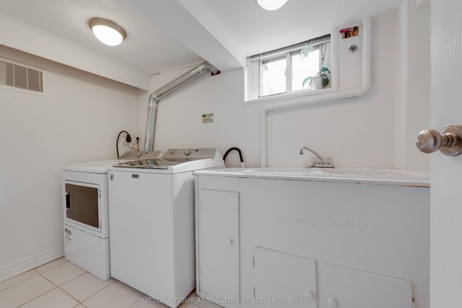 542 Atlas Ave, House other with 3 bedrooms, 2 bathrooms and 2 parking in York ON | Image 28