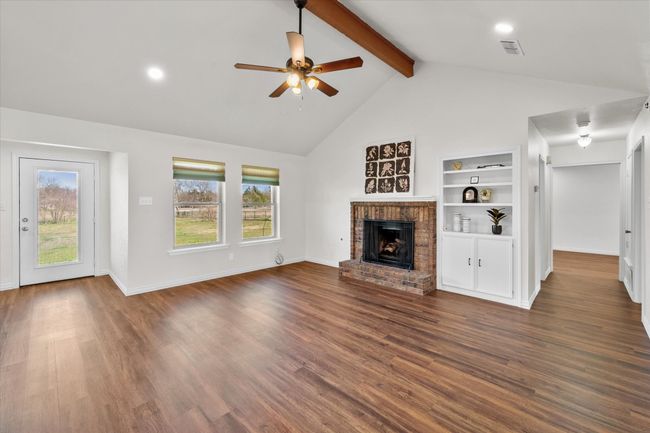 4041 Clancey Ln, House other with 2 bedrooms, 2 bathrooms and null parking in Midlothian TX | Image 4