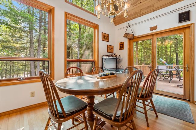 Dining area | Image 8