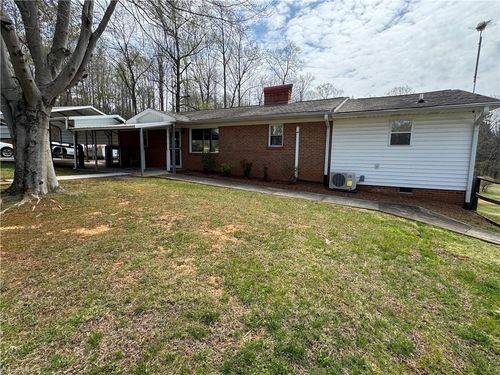 3000 Tesh Rd, Germanton, NC, 27019-9545 | Card Image