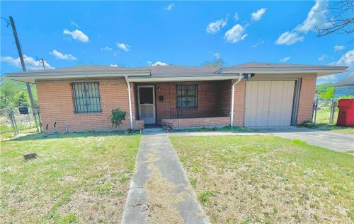 419 Washington Ave, Robstown, TX, 78380-3731 | Card Image