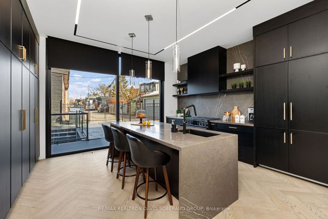 102 Ulster St, House attached with 4 bedrooms, 5 bathrooms and 1 parking in Toronto ON | Image 15