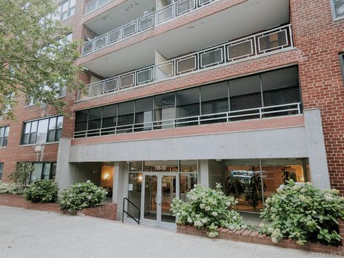 1k-108-50 62nd Drive, New York, NY, 11375 | Card Image