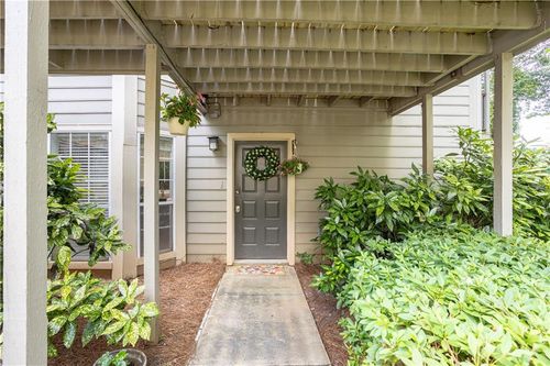 610-2901 Lenox Rd Ne, Atlanta, GA, 30324-2813 | Card Image