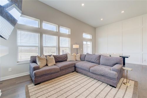 2108 Sw Holdbrooks Drive, Lee's Summit, MO, 64082 | Card Image
