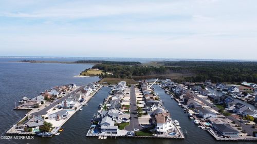 1943 Pinta Ct, Toms River, NJ, 08753-3115 | Card Image