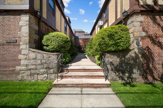 APT-12B - 40 203 Rd St, Home with 3 bedrooms, 2 bathrooms and null parking in Bayside NY | Image 30