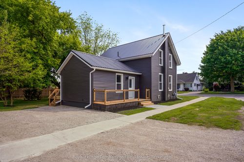 515 William St, Exeter, ON, N0M1S2 | Card Image