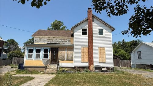 8713 Main St, Barker, NY, 14012-9556 | Card Image