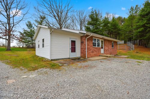 9370 Adwell Rd, Wise, VA, 24293-6512 | Card Image