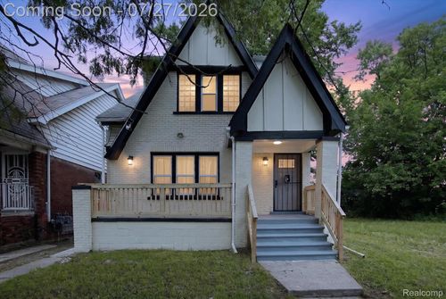 12601 Evanston St, Detroit, MI, 48213-1885 | Card Image