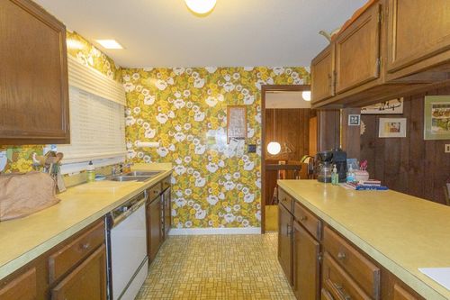 24 Troon Dr, Grantham, NH, 03753-4403 | Card Image