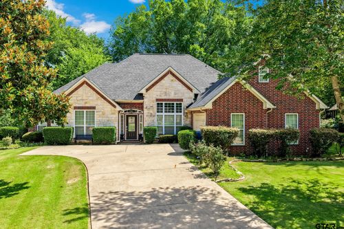 910 Holly Hill Ln, Mount Pleasant, TX, 75455-5865 | Card Image
