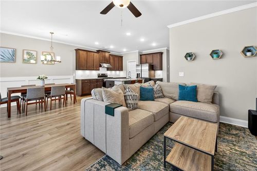 352 Cherryhill Ln, Woodstock, GA, 30188-3643 | Card Image