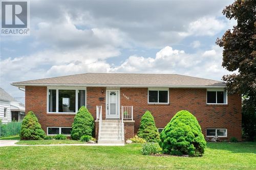 3566 Riberdy Rd, Windsor, ON, N8W3V6 | Card Image