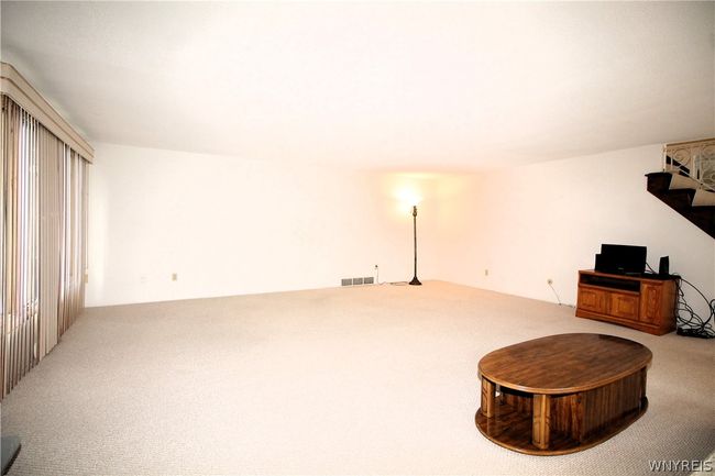 84 Harrogate, Condo with 3 bedrooms, 2 bathrooms and null parking in Amherst NY | Image 7