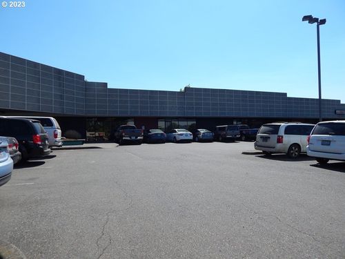250 Ne Garden Valley Blvd, Roseburg, OR, 97470-2036 | Card Image
