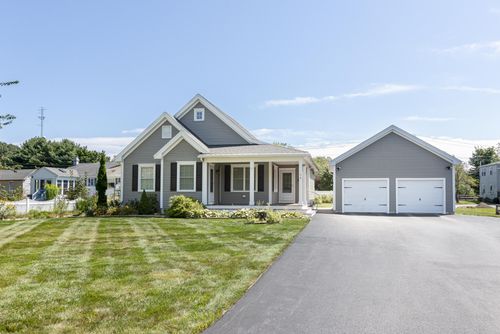 14 Old Bog Road, South Portland, ME, 04106 | Card Image