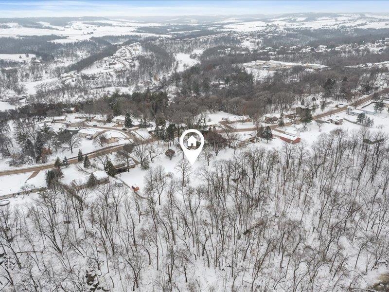 Land in Dubuque 2