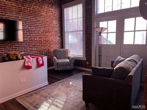 d-212 Morgan St, Saint Louis, MO, 63102-2549 | Card Image