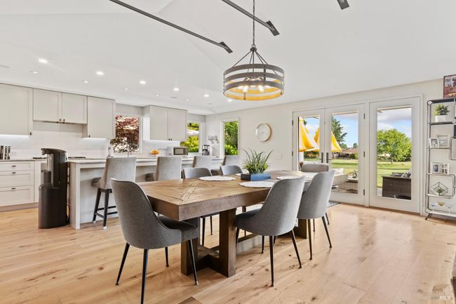 333 Oak Leaf Circle, House other with 3 bedrooms, 2 bathrooms and 4 parking in Santa Rosa CA | Image 8
