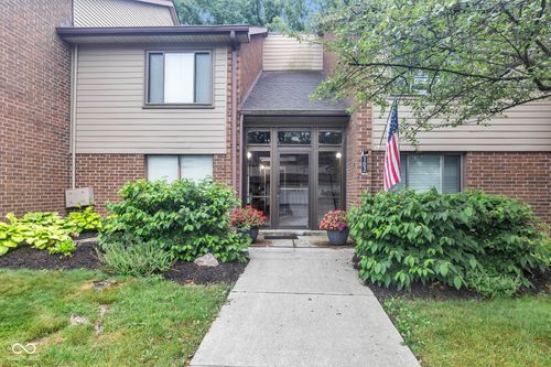 apt-d-102 Knoll Ct, Noblesville, IN, 46062-8984 | Card Image