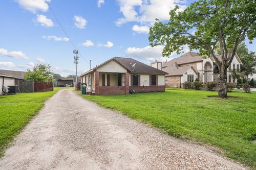 2618 Violet St, Pasadena, TX, 77503-3741 | Card Image